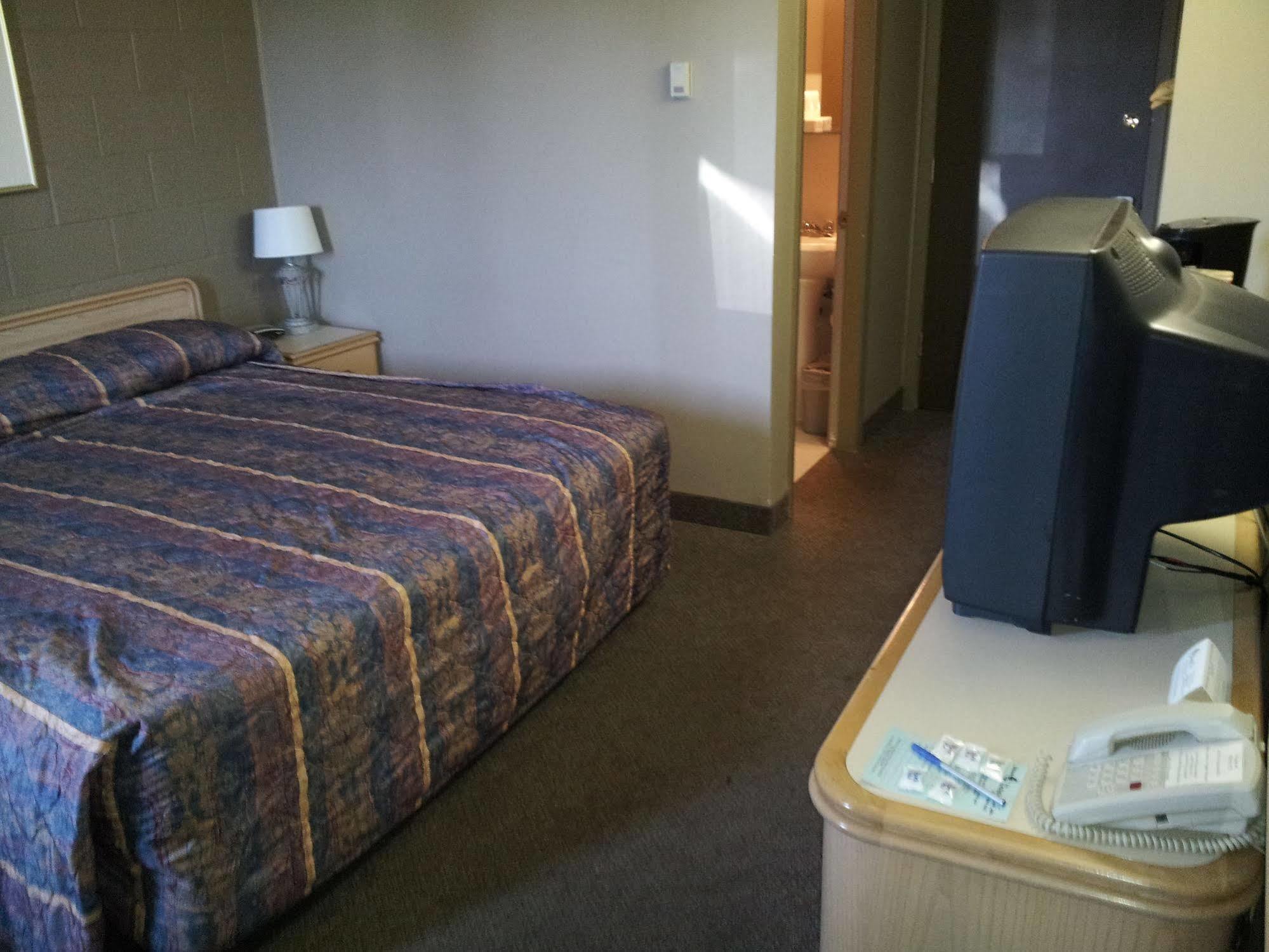 Westgate Inn Саскатун Екстер'єр фото